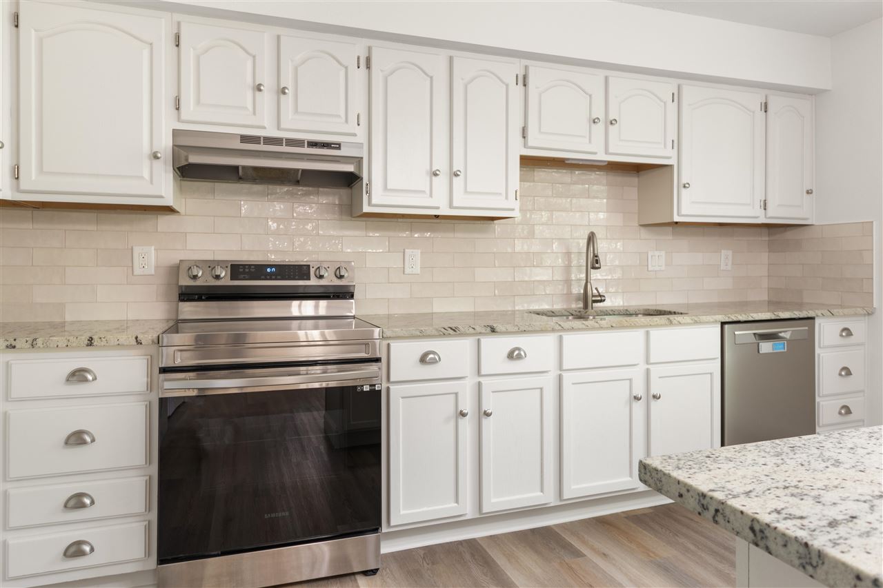 615 W Sovers Street Solon IA 52333