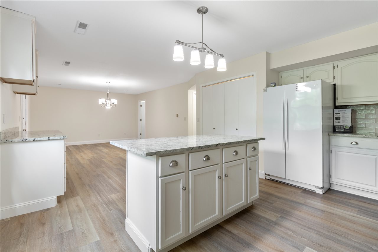 615 W Sovers Street Solon IA 52333