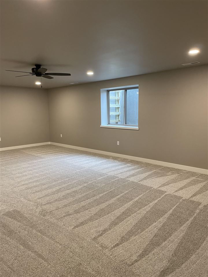 114 Buysse Lane West Liberty IA 52776
