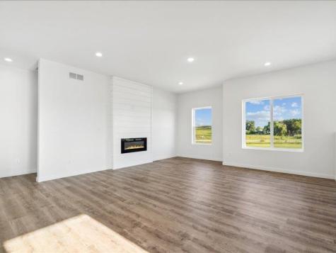 1000 S 11th Avenue Washington IA 52353