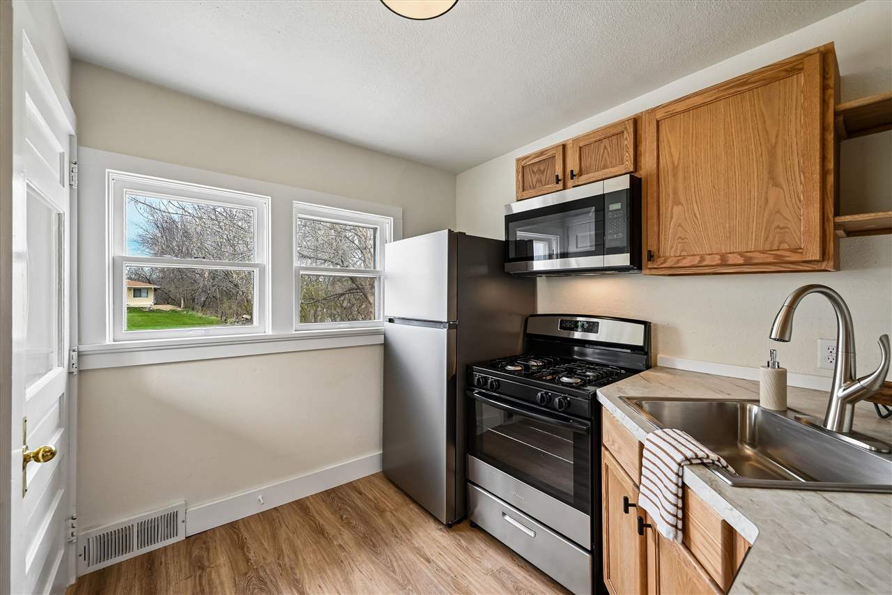 28 W Maple Street Central City IA 52214