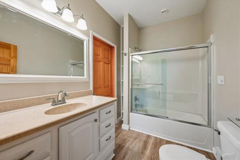 28 W Maple Street Central City IA 52214