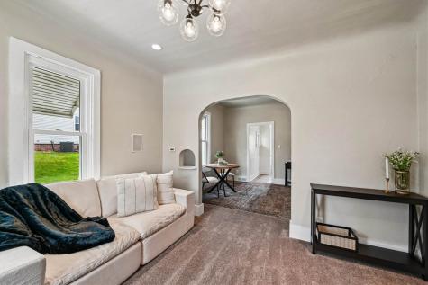 28 W Maple Street Central City IA 52214