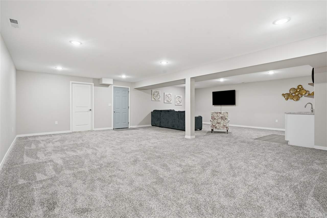 2916 Rustic Ridge Road NE Iowa City IA 52240