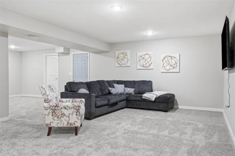 2916 Rustic Ridge Road NE Iowa City IA 52240