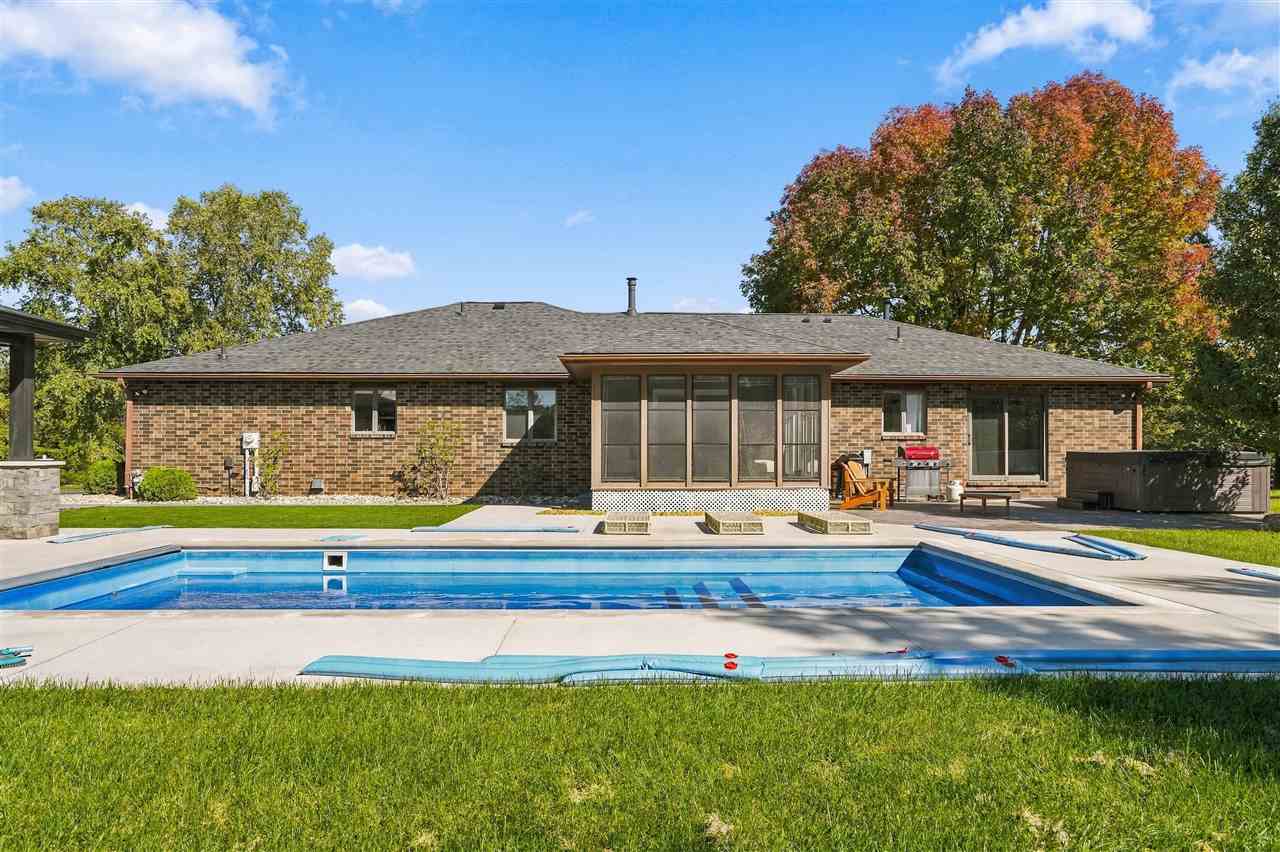 2916 Rustic Ridge Road NE Iowa City IA 52240