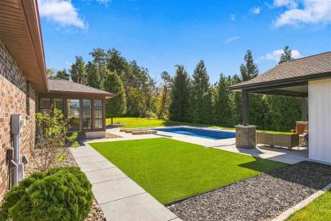 2916 Rustic Ridge Road NE Iowa City IA 52240
