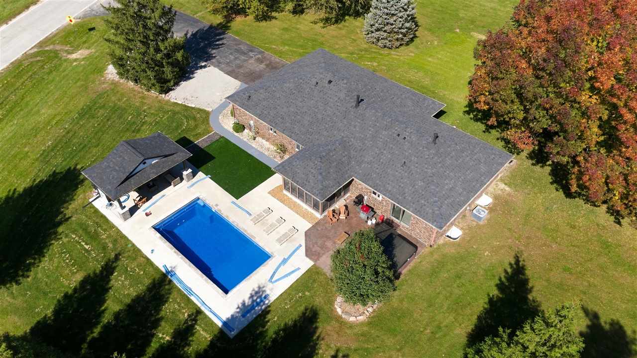2916 Rustic Ridge Road NE Iowa City IA 52240
