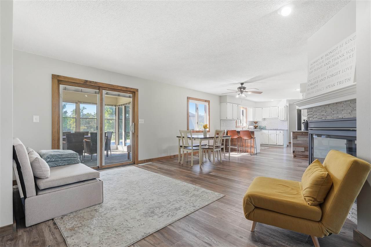 2916 Rustic Ridge Road NE Iowa City IA 52240