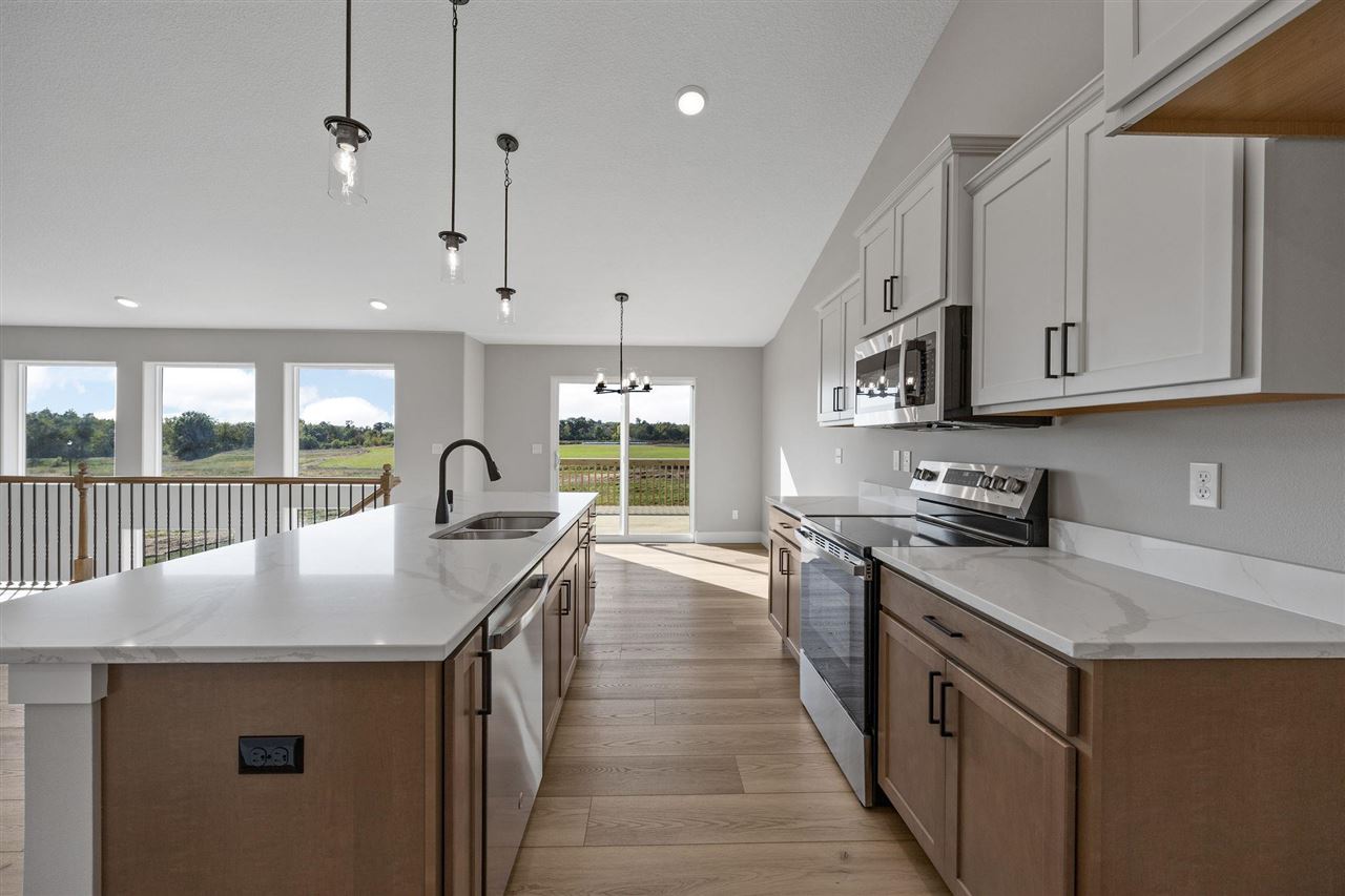 3658 Mclain Way Hiawatha IA 52233