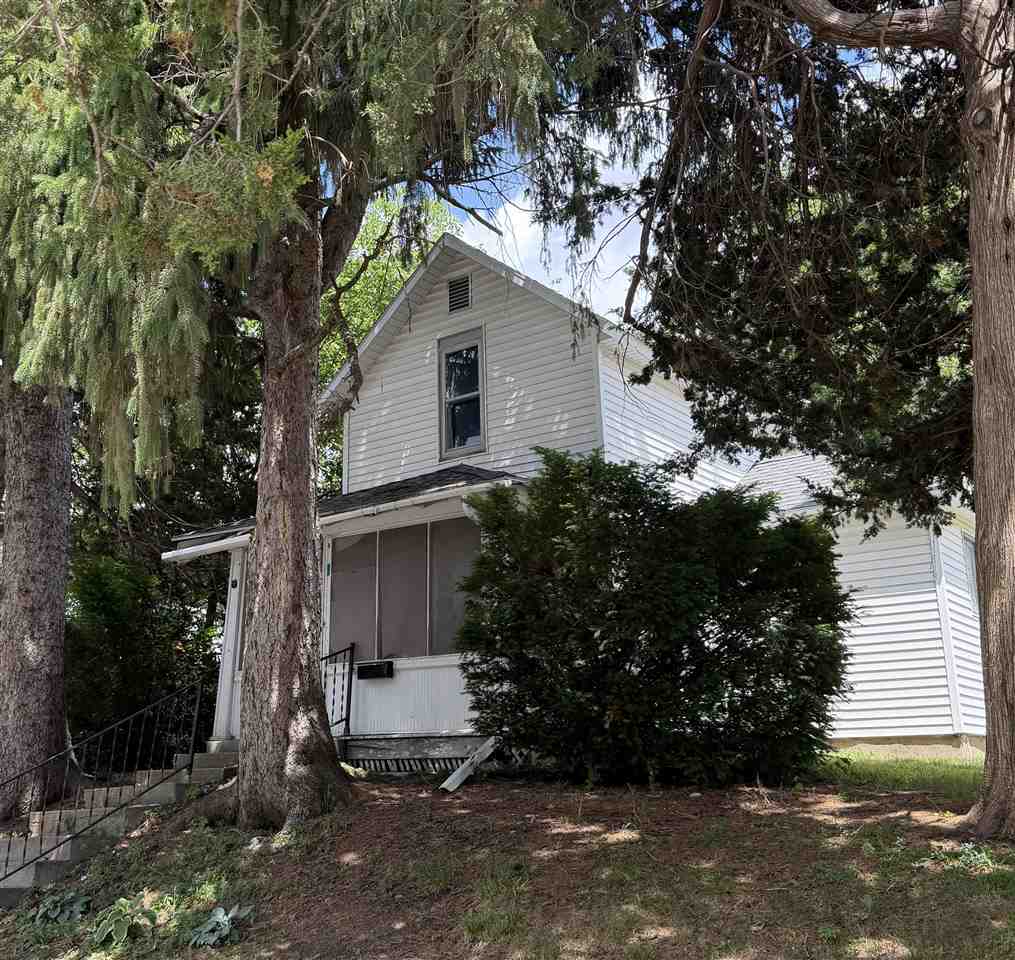 534 S Ave B Washington IA 52353