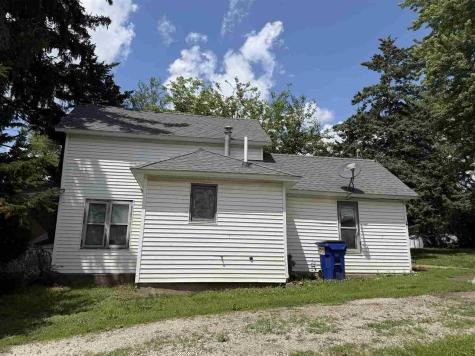 534 S Ave B Washington IA 52353