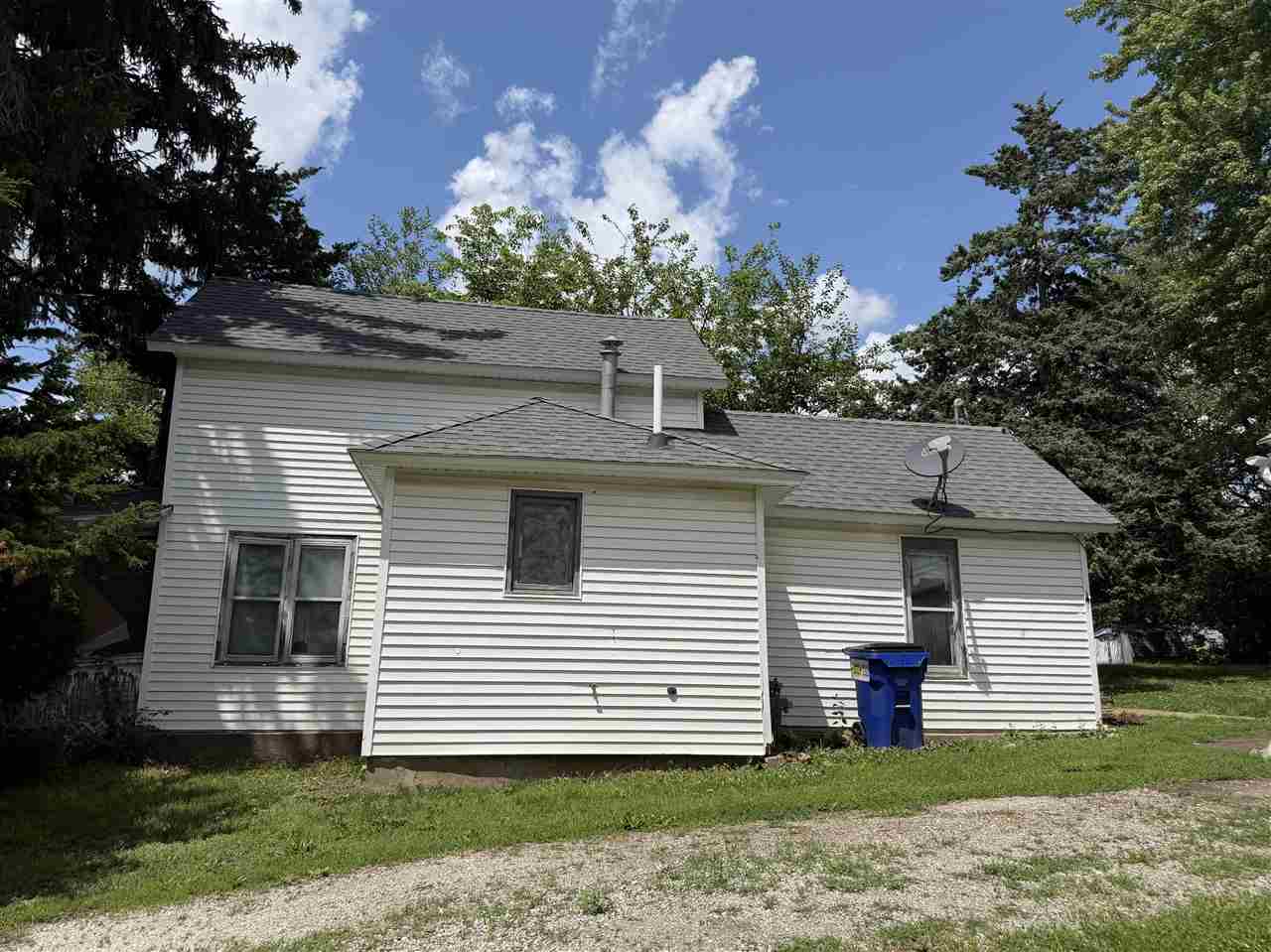 534 S Ave B Washington IA 52353