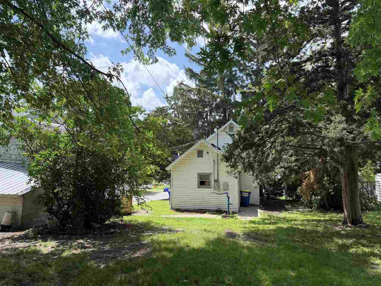 534 S Ave B Washington IA 52353
