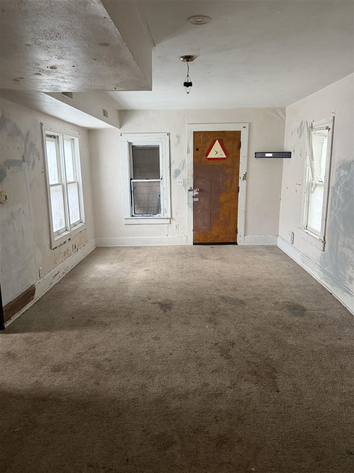 534 S Ave B Washington IA 52353