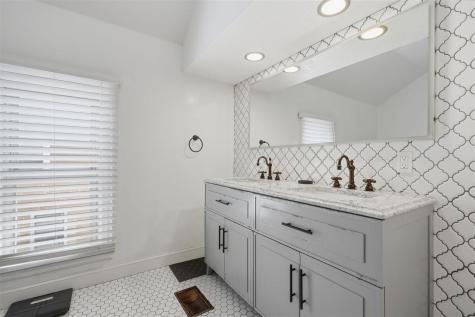 402 E Main Street Washington IA 52353