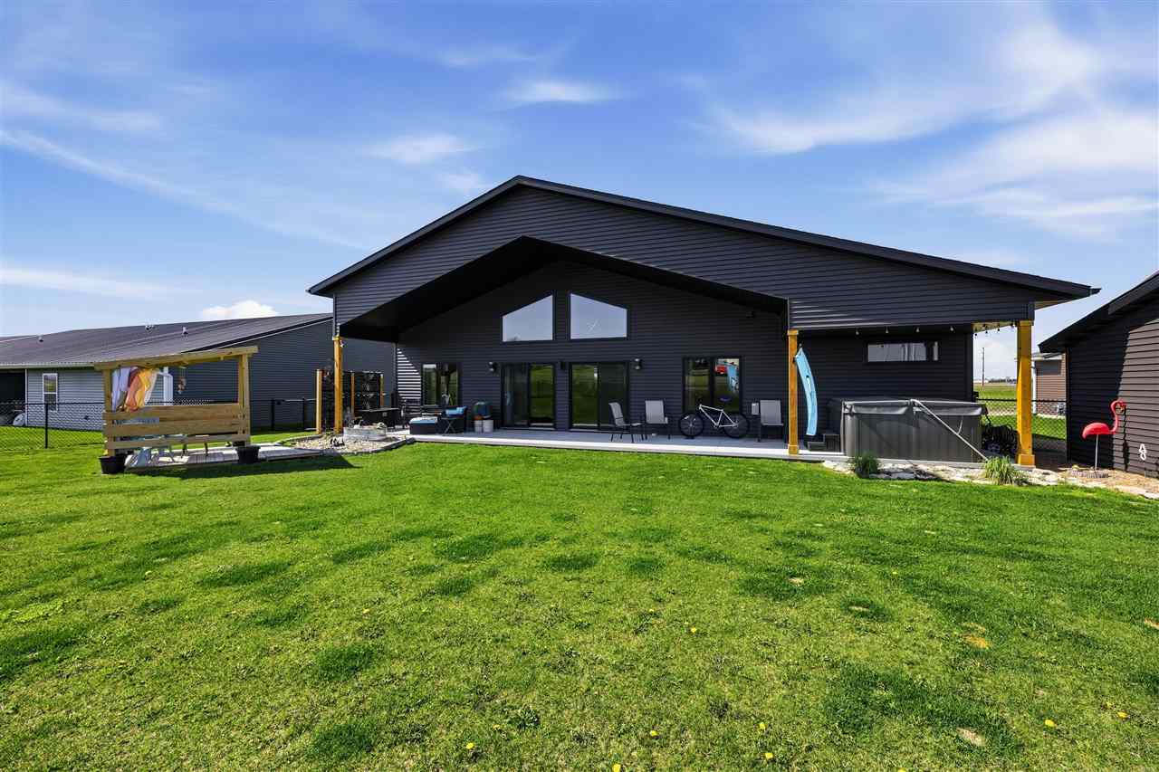 146 Towne Centre Drive Urbana IA 52345