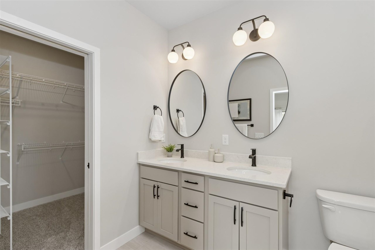 3125 Sunflower Street Ely IA 52227