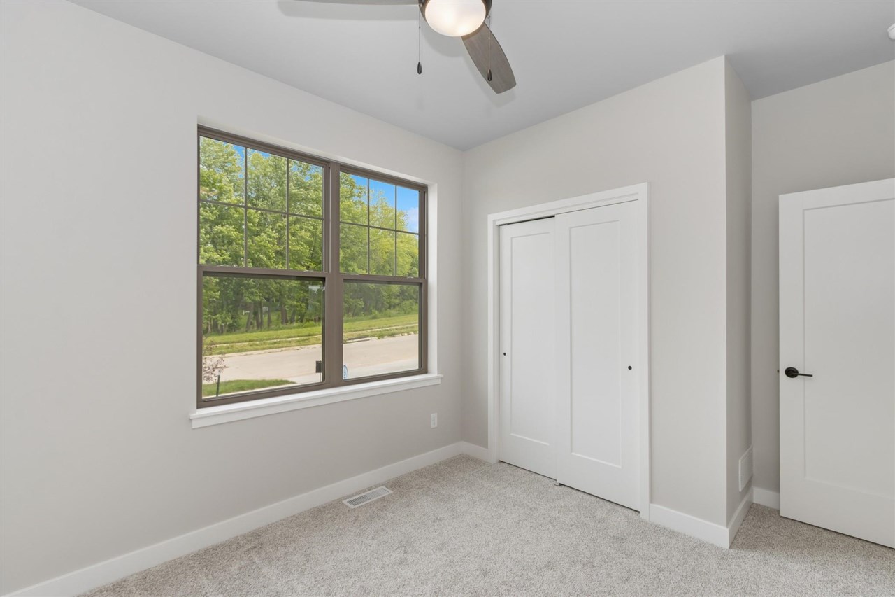 3125 Sunflower Street Ely IA 52227