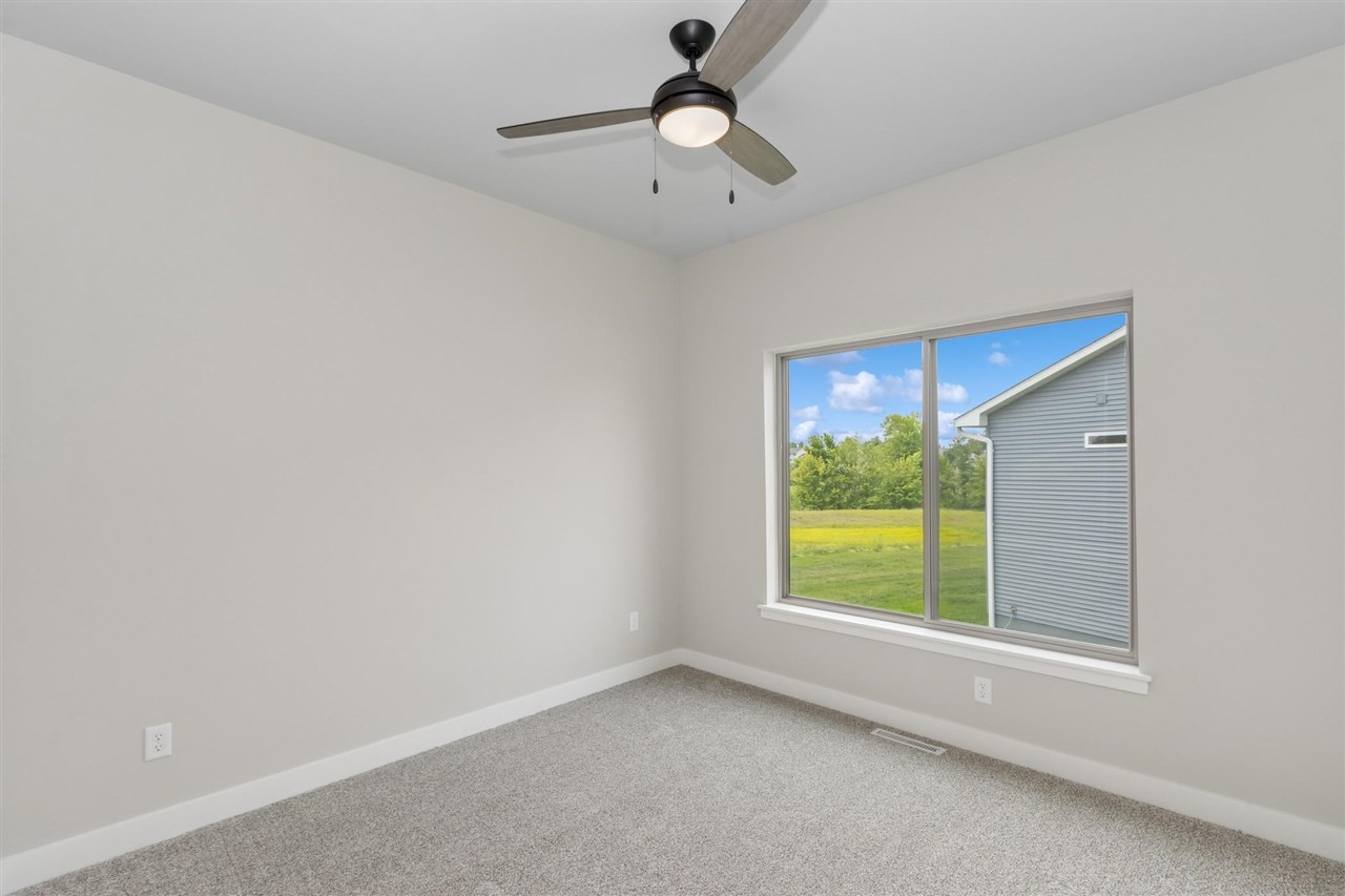 3125 Sunflower Street Ely IA 52227