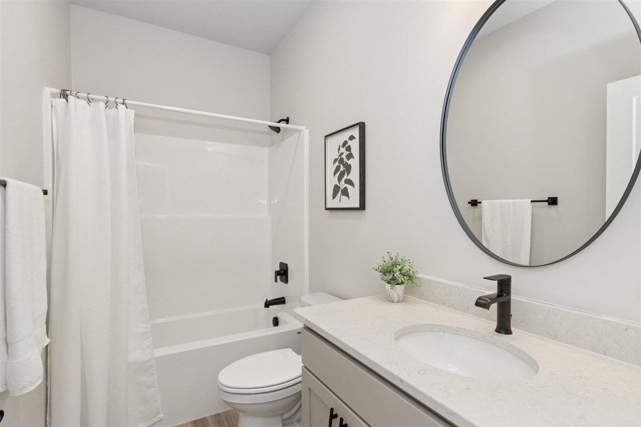 3125 Sunflower Street Ely IA 52227