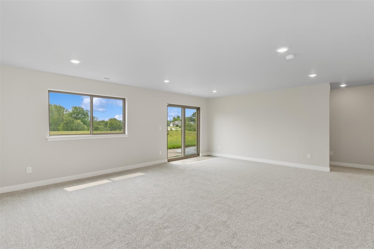 3125 Sunflower Street Ely IA 52227