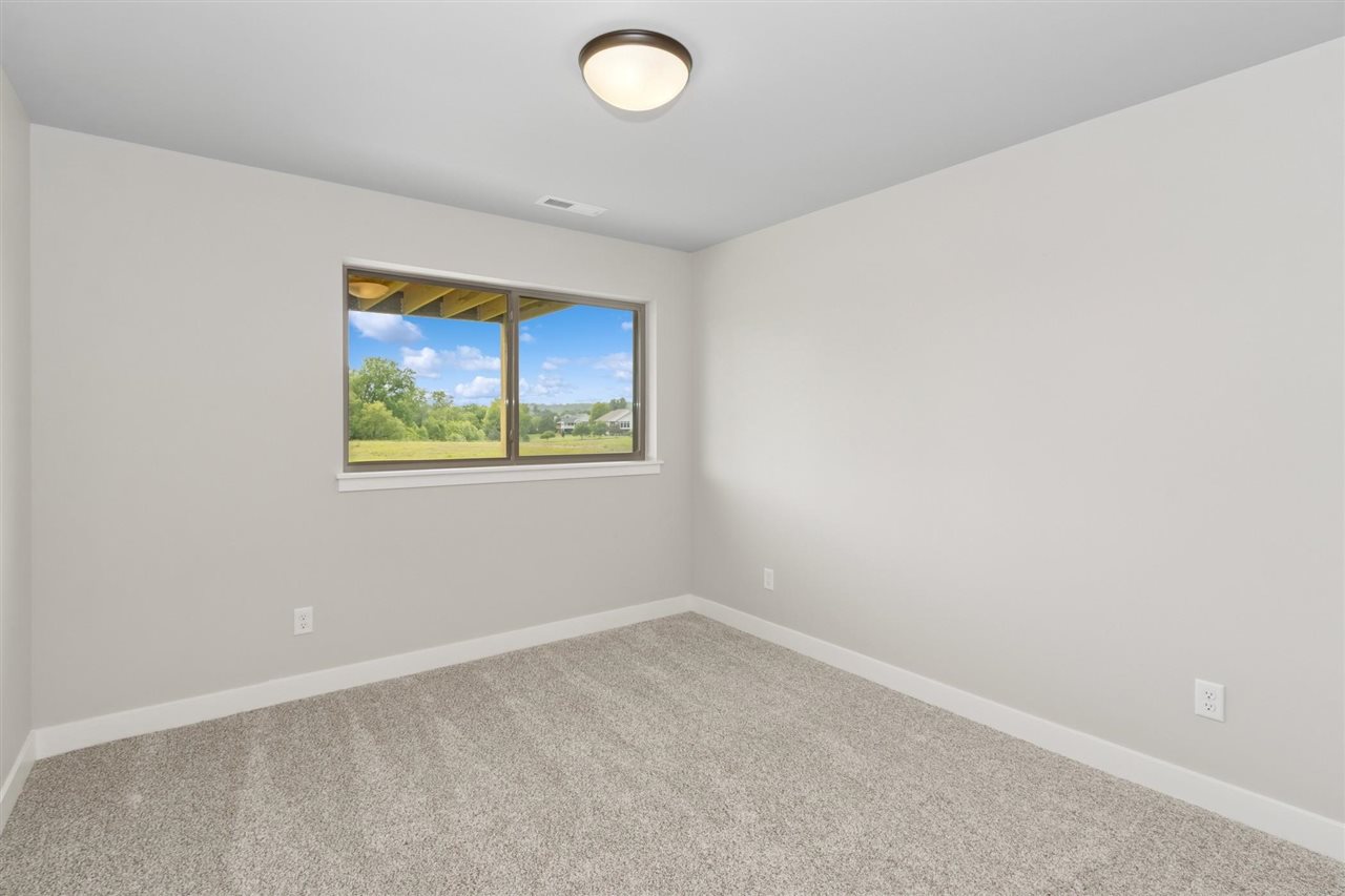 3125 Sunflower Street Ely IA 52227