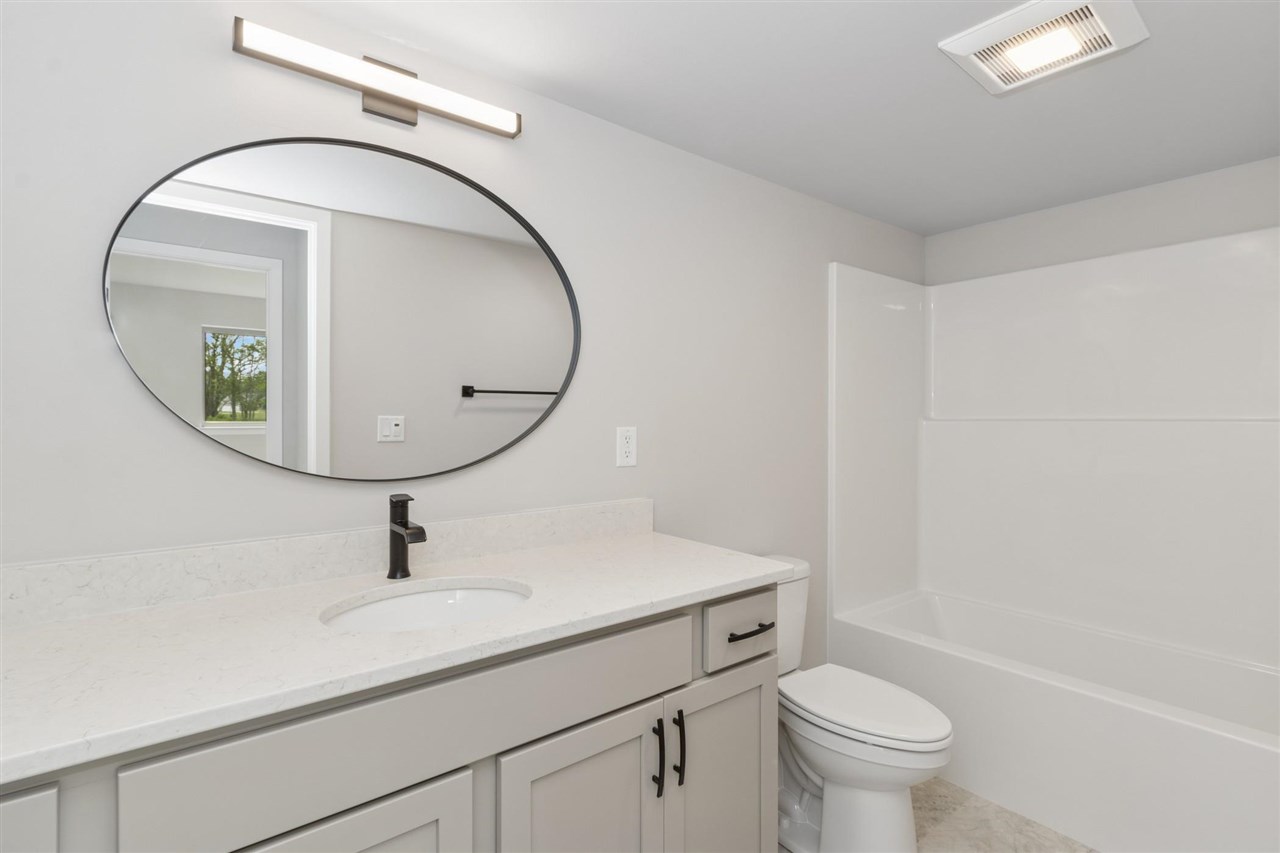 3125 Sunflower Street Ely IA 52227