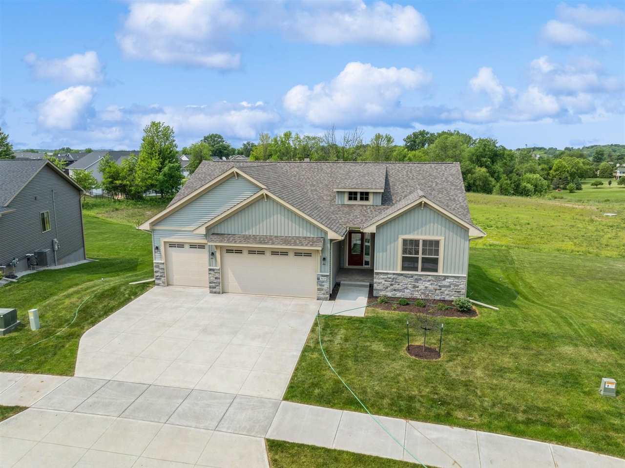 3125 Sunflower Street Ely IA 52227