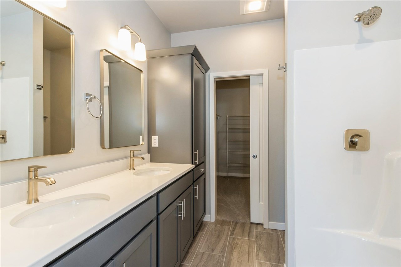 405 Solstice Court North Liberty IA 52317