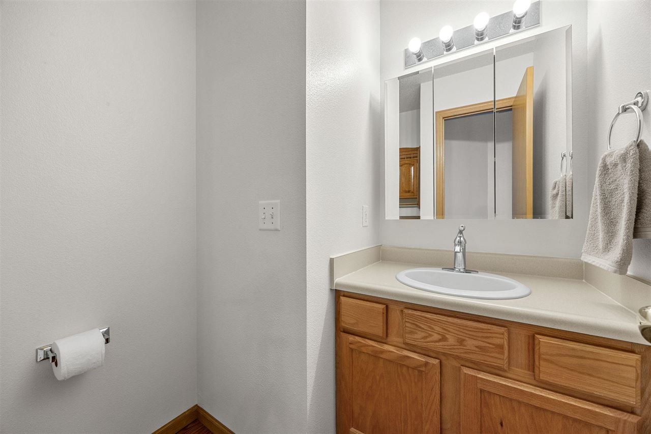 1240 Shannon Drive Iowa City IA 52246