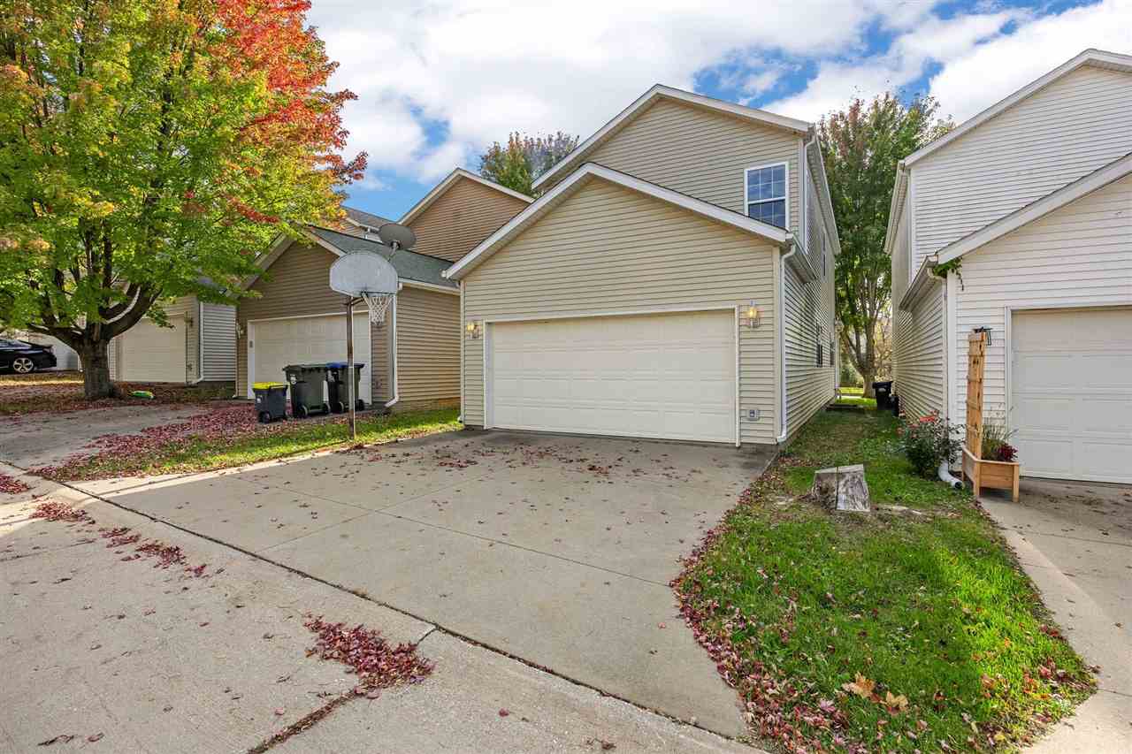 1240 Shannon Drive Iowa City IA 52246