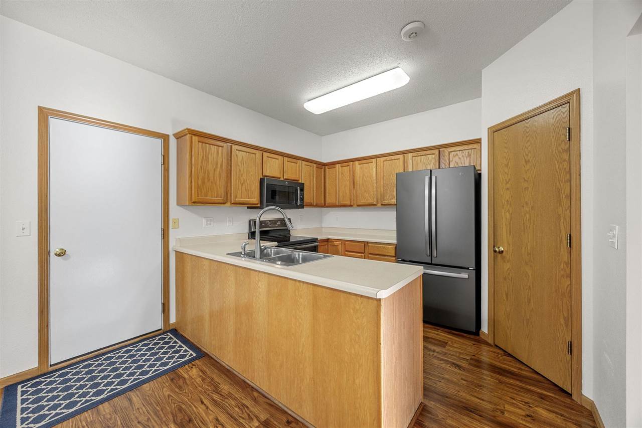 1240 Shannon Drive Iowa City IA 52246