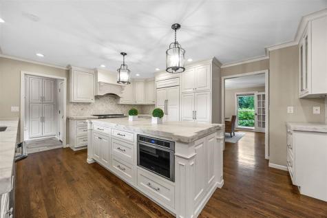 3016 Forest Gate Circle Iowa City IA 52240