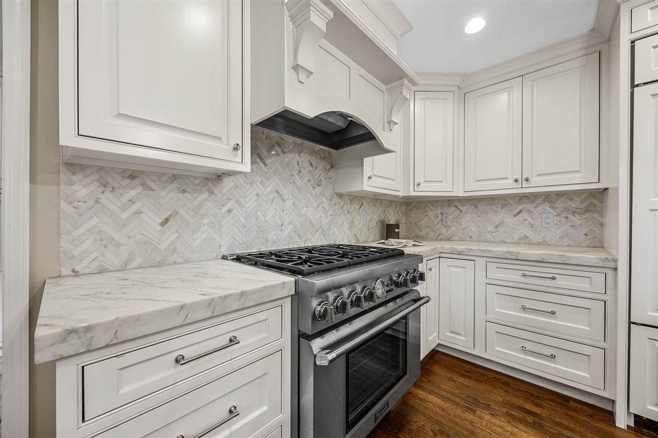 3016 Forest Gate Circle Iowa City IA 52240