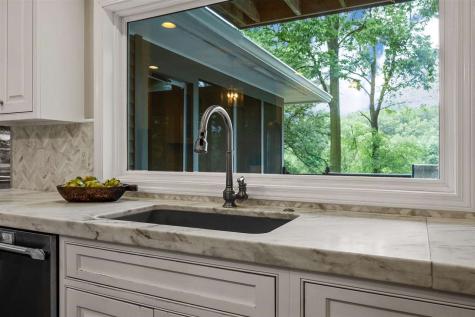 3016 Forest Gate Circle Iowa City IA 52240