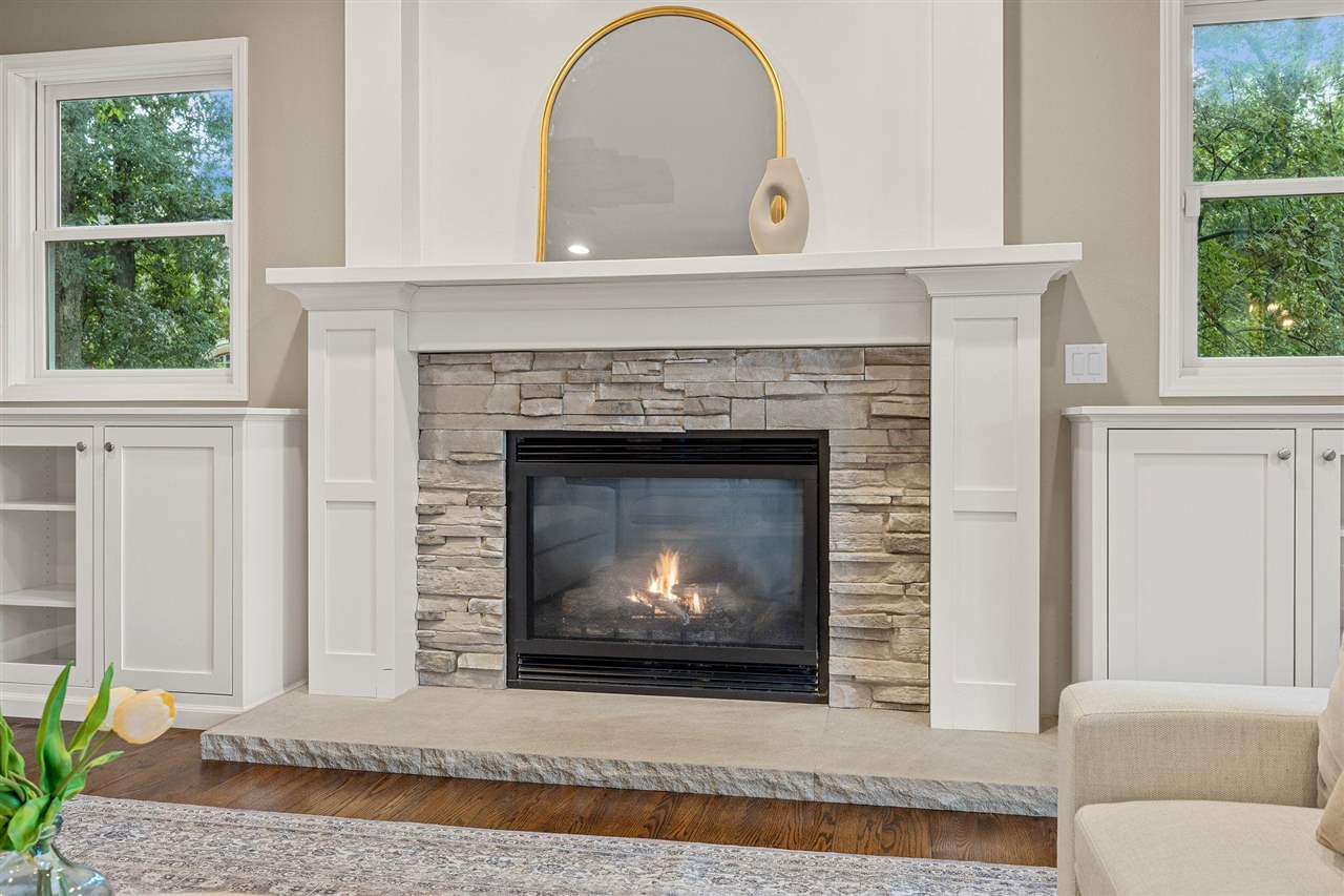 3016 Forest Gate Circle Iowa City IA 52240