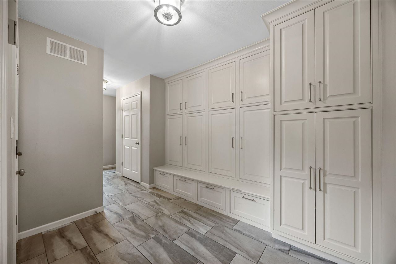 3016 Forest Gate Circle Iowa City IA 52240