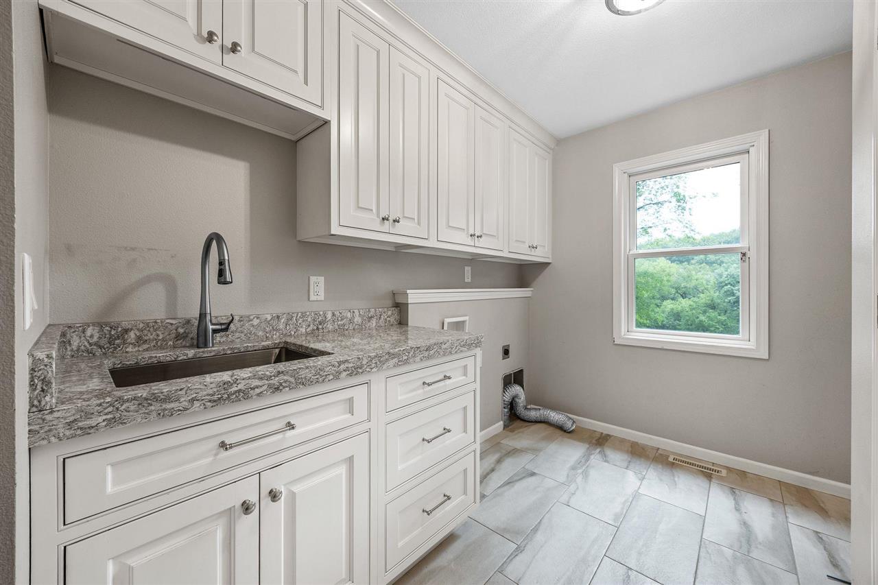 3016 Forest Gate Circle Iowa City IA 52240