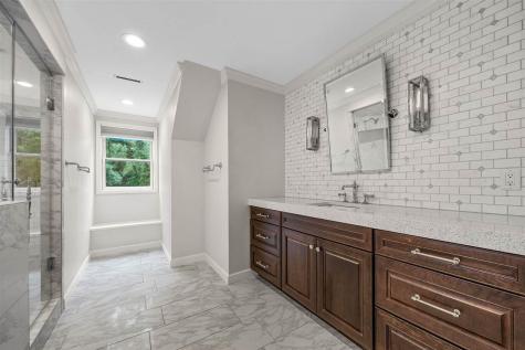 3016 Forest Gate Circle Iowa City IA 52240
