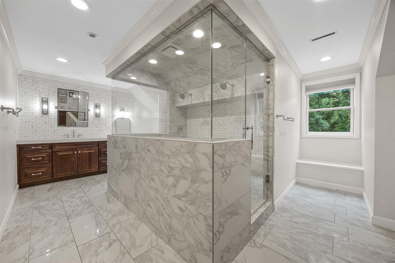 3016 Forest Gate Circle Iowa City IA 52240