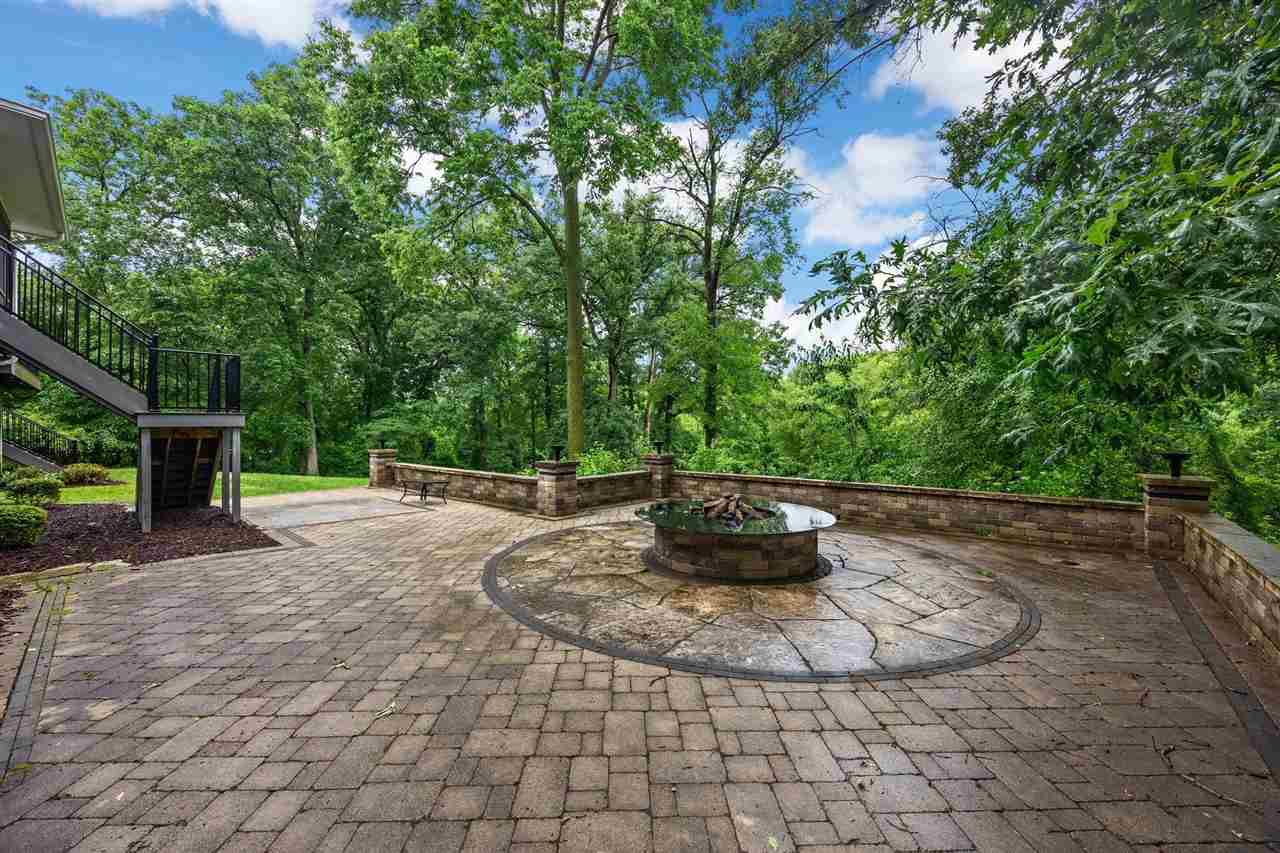 3016 Forest Gate Circle Iowa City IA 52240