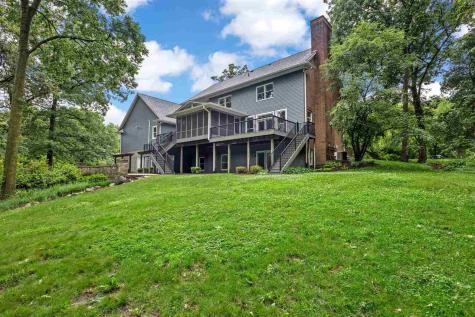 3016 Forest Gate Circle Iowa City IA 52240
