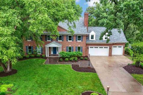 3016 Forest Gate Circle Iowa City IA 52240