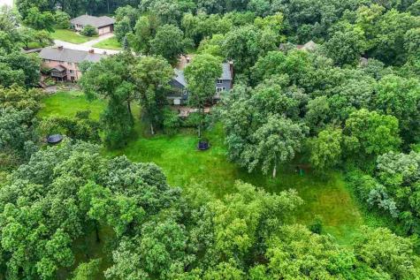 3016 Forest Gate Circle Iowa City IA 52240