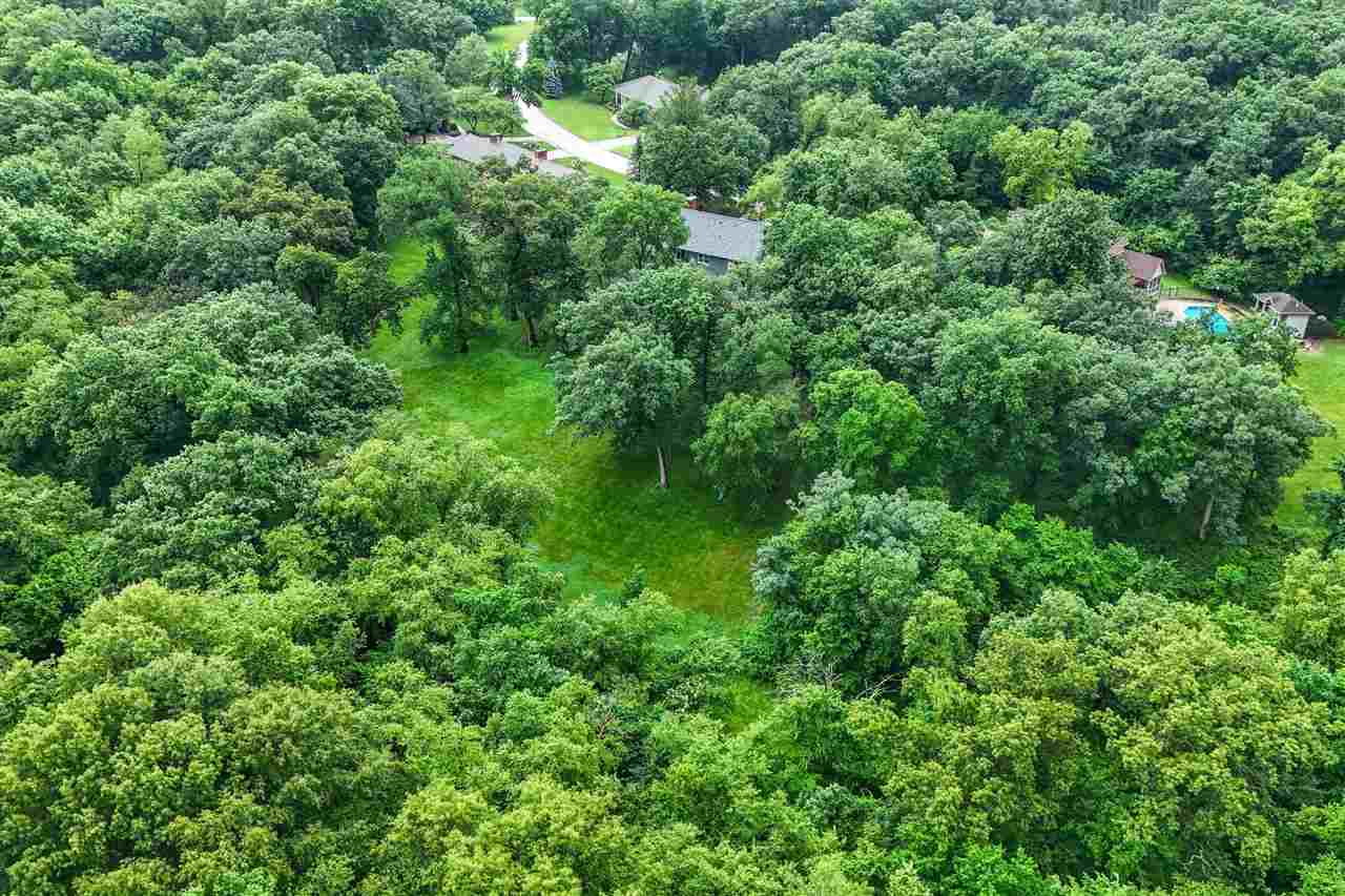 3016 Forest Gate Circle Iowa City IA 52240