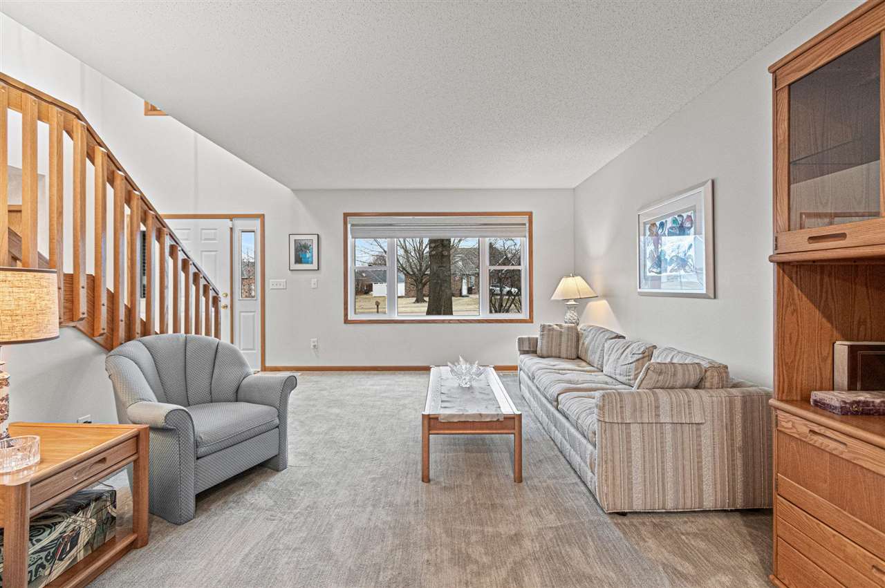 1618 Red Oak Drive Coralville IA 52241