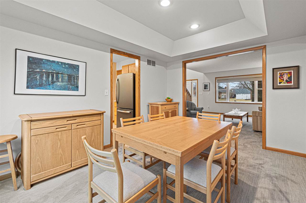1618 Red Oak Drive Coralville IA 52241