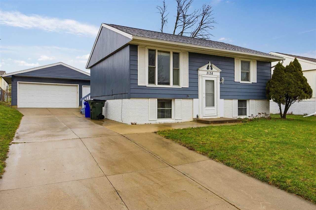 3138 SW Bayberry Drive Cedar Rapids IA 52404