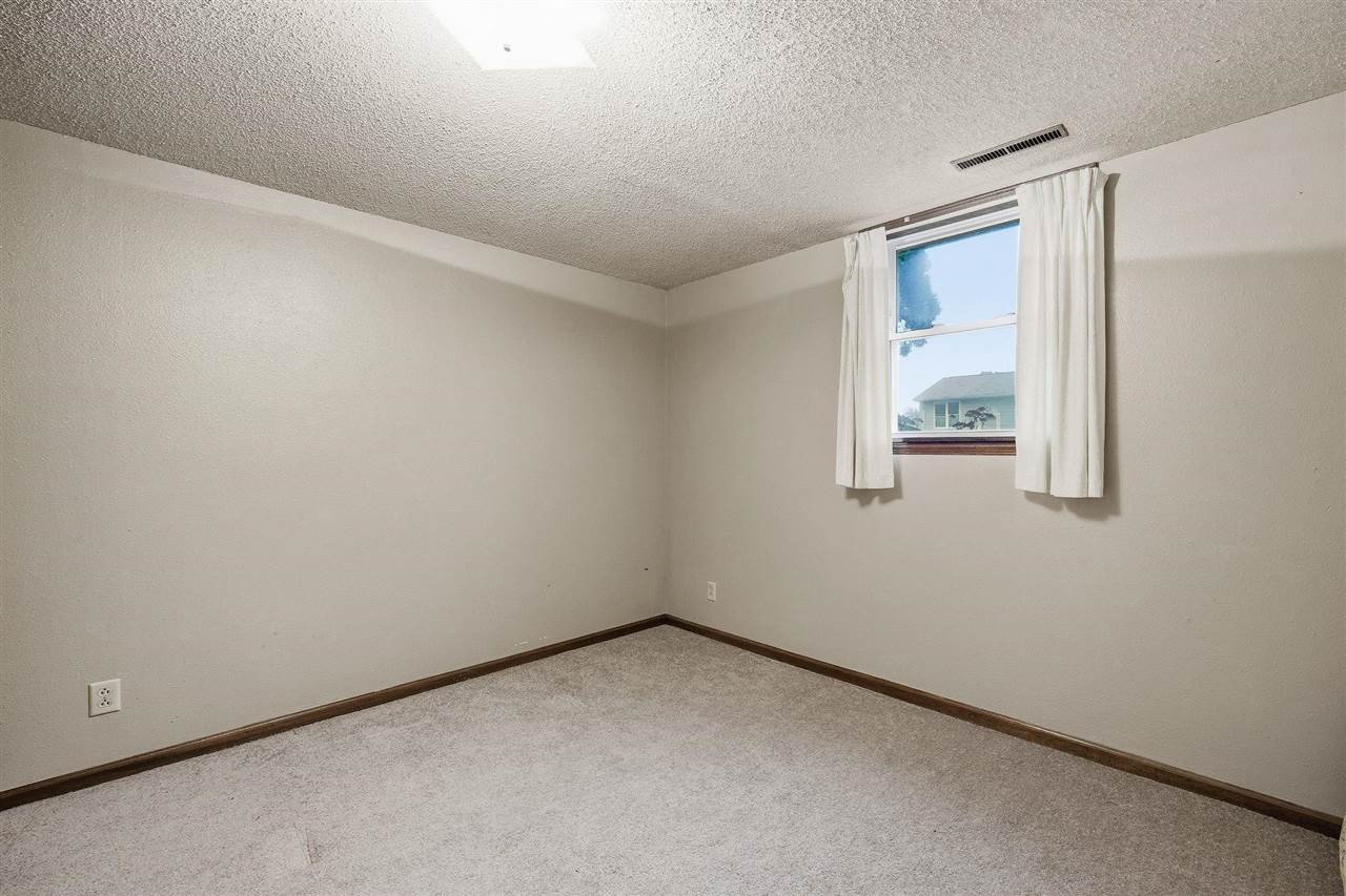 3138 SW Bayberry Drive Cedar Rapids IA 52404